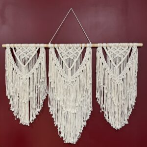 candice-mary-micro-macrame-creatrice-artisanat-lithotherapie-rochefort-du-gard-decoration-massage