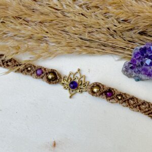 candice-mary-micro-macrame-creatrice-artisanat-lithotherapie-rochefort-du-gard-bracelet-améthyste