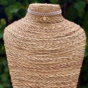 candice-mary-micro-macrame-creatrice-artisanat-lithotherapie-rochefort-du-gard-collier-ras-du-cou