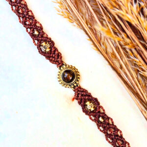 candice-mary-micro-macrame-creatrice-artisanat-lithotherapie-rochefort-du-gard-collier-ras-du-cou