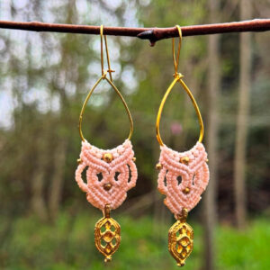 candice-mary-micro-macrame-creatrice-artisanat-lithotherapie-rochefort-du-gard-boucle-oreille