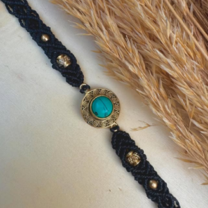 candice-mary-micro-macrame-creatrice-artisanat-lithotherapie-rochefort-du-gard-collier-ras-du-cou